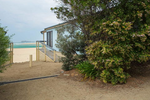Tuross Beach Cabins & Campsites - Hobart Tourism 0