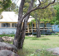 Twisted Gum Vineyard Cottage - Tourism TAS