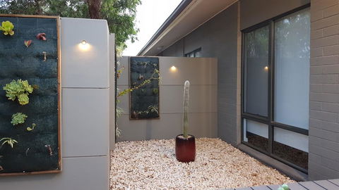 Two Bedroom Garden Apartment - Hobart Tourism 3