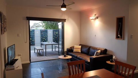 Two Bedroom Garden Apartment - Hobart Tourism 1
