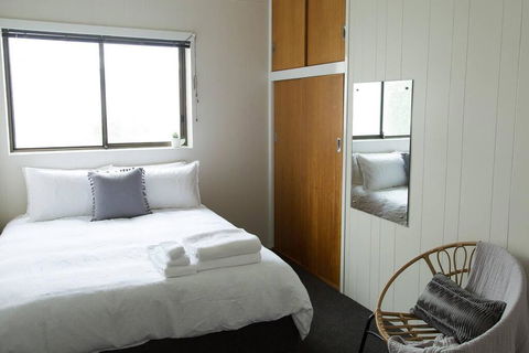 Two Bedroom Gem, Short Drive To MONA - Tourism TAS 3