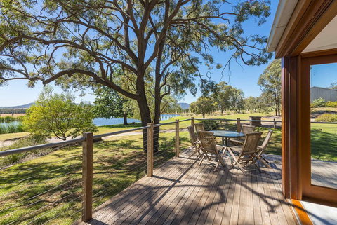 Two Doors - Hobart Tourism 0