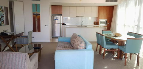 U212 Elston Grandsurf Resort - Tourism TAS 2