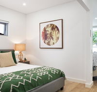Ultra Modern Studio Suite with Balcony Near Shops - Hobart Tourism
