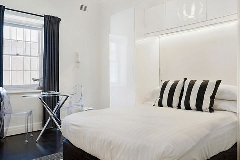 Unbeatably Located Art Deco Surry Hills Studio - Tourism TAS 2
