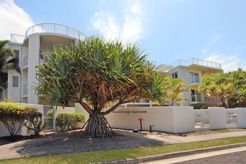 Unit 1 Marcoola Sunrise - Marcoola Beach - Tourism TAS 0