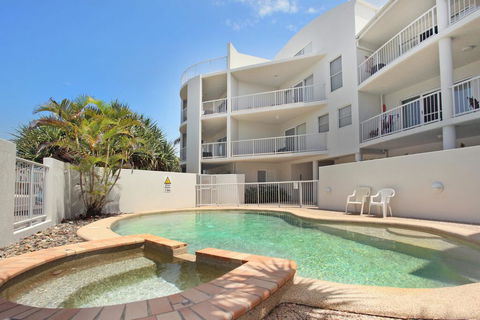 Unit 1 Marcoola Sunrise - Marcoola Beach - Tourism TAS 1