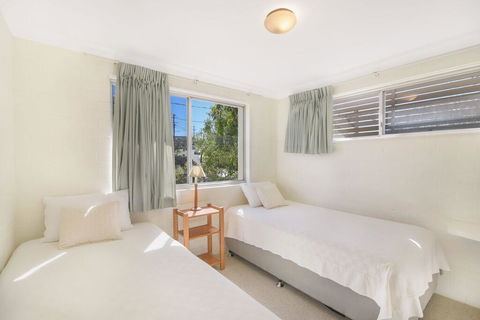 Unit 3 At 4 Pelican Street, Peregian Beach, Noosa Shire - Tourism TAS 2