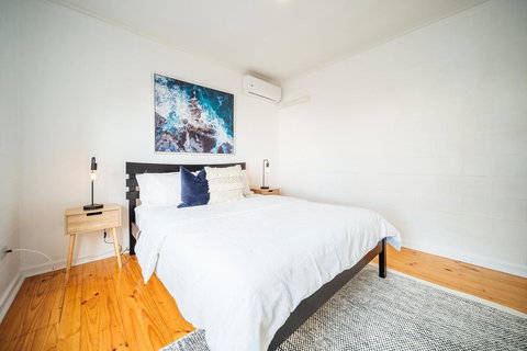 Urban Beach Shack-Metres From The Beach & Cafes - Tourism TAS 1