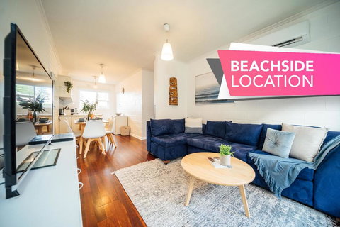 Urban Beach Shack-Metres From The Beach & Cafes - Tourism TAS 0