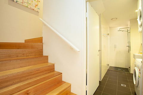 Urban Rest - Riley St - Tourism TAS 1