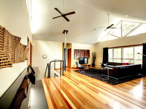 Vainui - Hobart Tourism 1