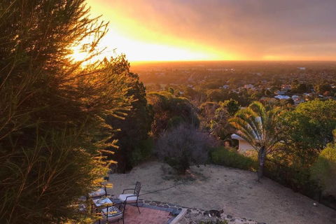 Vermillion Skies Holiday Accommodation - Hobart Tourism 0