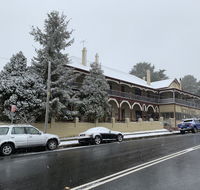 Victoria Albert Guest House Bar Cafe and Restaurant - Hobart Tourism