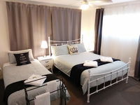 Book Redcliffe Accommodation Vacations Tourism TAS Tourism TAS
