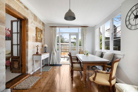 Victoria Cottage - Hobart Tourism 2