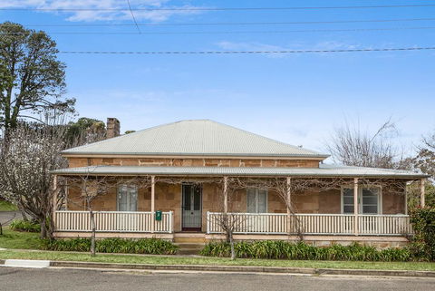 Victoria Cottage - Hobart Tourism 0