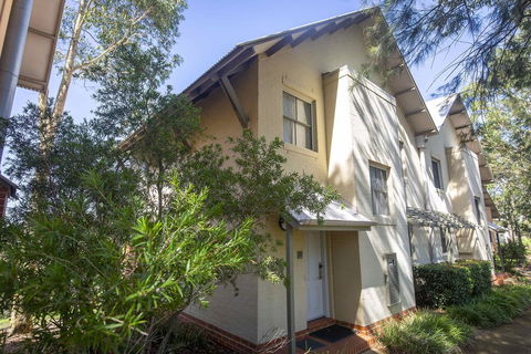 Villa Boronia - Hobart Tourism 0