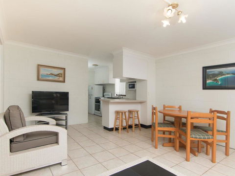 Villa Manyana 16 - Hobart Tourism 3