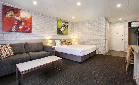 Villa Noosa Hotel - Tourism TAS 3