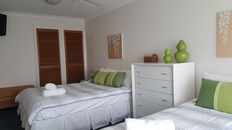 Villa Riviera On River Front - Tourism TAS 3