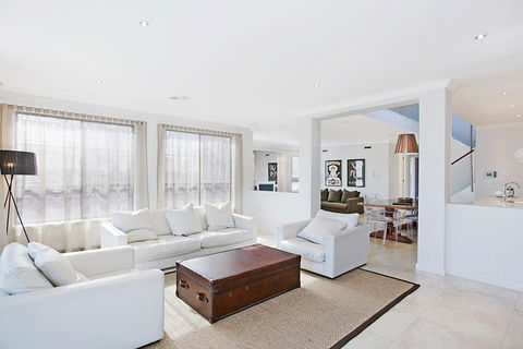 Villa Saachi - Hobart Tourism 2