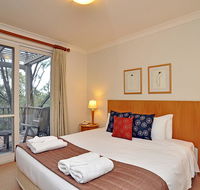 Villa Spa Executive 1br Merlot Resort Condo located within Cypress Lakes Resort nothing is more central - Hobart Tourism