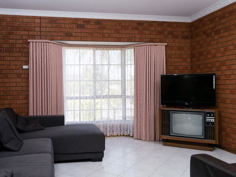 Vineyard Retreat Mildura - Hobart Tourism 1