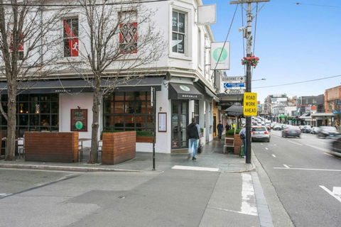 Walk To The MCG, The Tan, Botanic Gardens & Train - Hobart Tourism 3