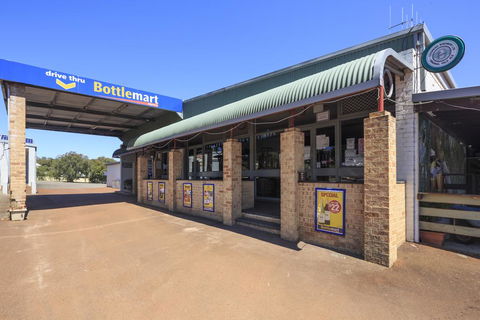 Walpole Hotel Motel - Hobart Tourism 2