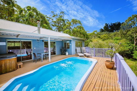 Wanjii II Pool & Spa Getaway - Tourism TAS 0