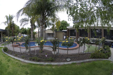 Warrina Motor Inn - Tourism TAS 3