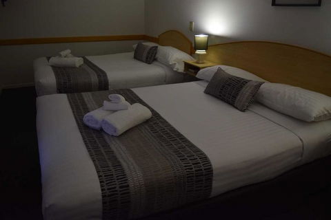 Warwick Vines Motel - Tourism TAS 3