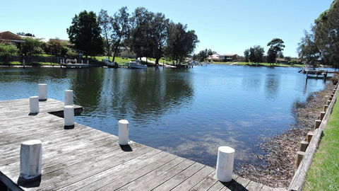 Waterfront Getaway In Sussex - Hobart Tourism 0