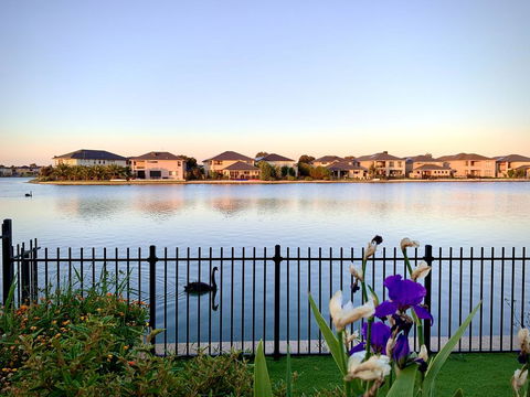 Waterfront Grand Villa For Big Group - Tourism TAS 1