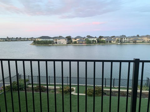 Waterfront Grand Villa For Big Group - Tourism TAS 3