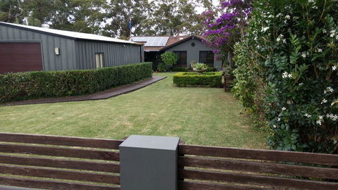 Waterfront Jervis Bay Escape Cooinda - Hobart Tourism 1