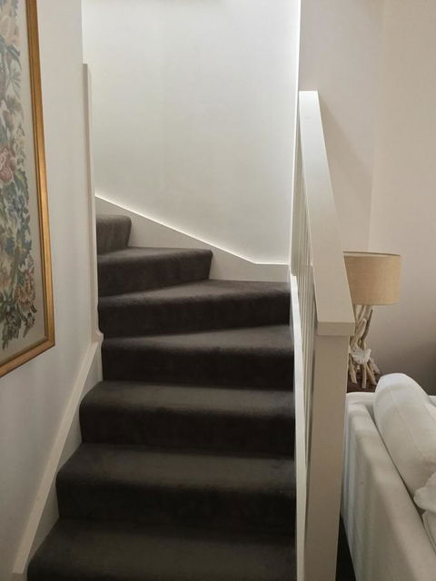 Redruth Cottage - Hobart Tourism 2