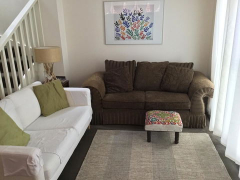 Redruth Cottage - Hobart Tourism 3