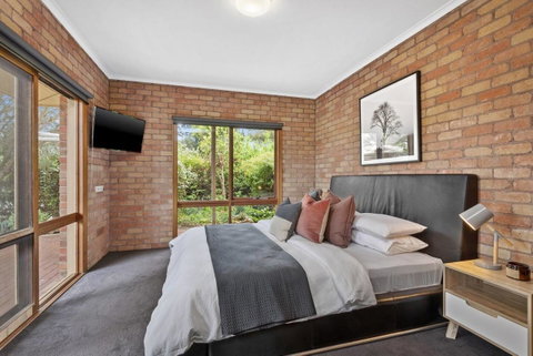 The Perfect Zone- SLEEPS 12 - Tourism TAS 16