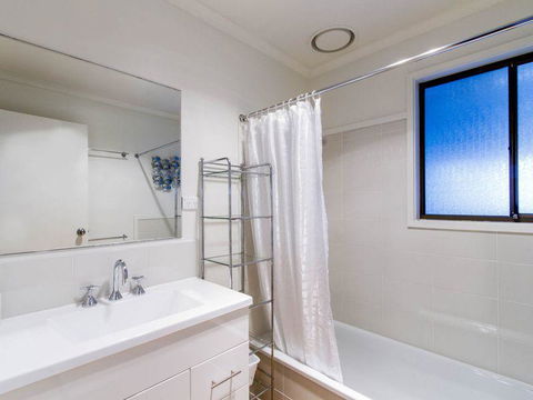 Perfect For Family Fun - Hobart Tourism 9