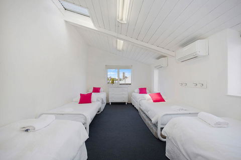 Plummers Mill - Central Townhouse - Hobart Tourism 7