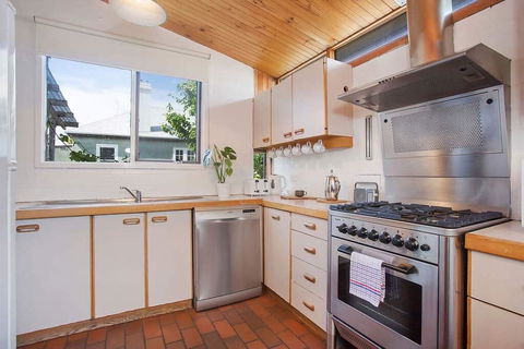 Plummers Mill - Central Townhouse - Hobart Tourism 2