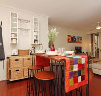 Colour Pop Fitzroy - 3 bedroom pet friendly - Tourism TAS