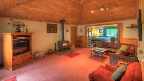 Aspens Springs Farmstay - Tourism TAS 10