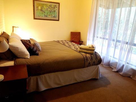 Wahroonga - Hobart Tourism 7