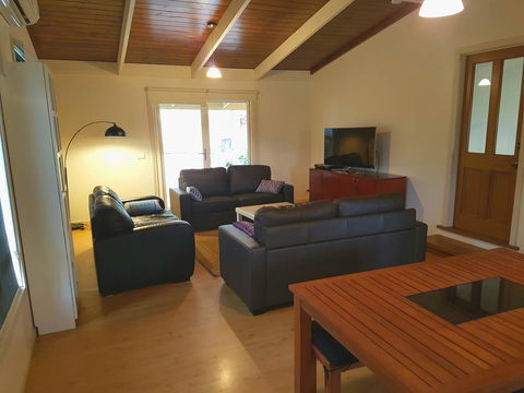 Wahroonga - Hobart Tourism 10