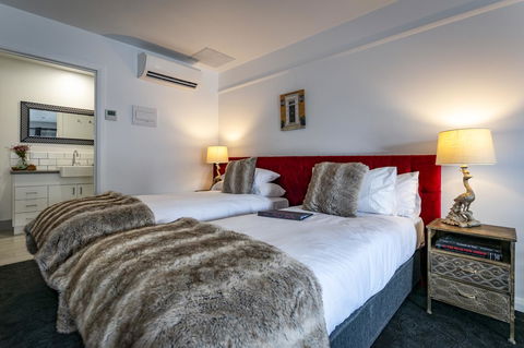Daylesford Art Motel - Hobart Tourism 3