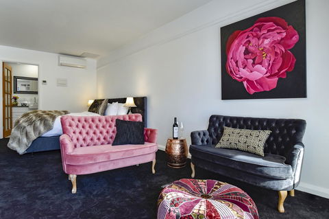Daylesford Art Motel - Hobart Tourism 4
