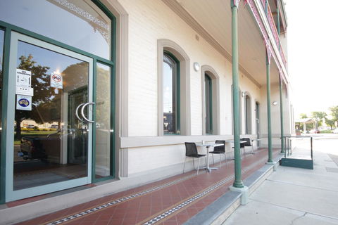 Mitchell River Tavern - Hobart Tourism 6